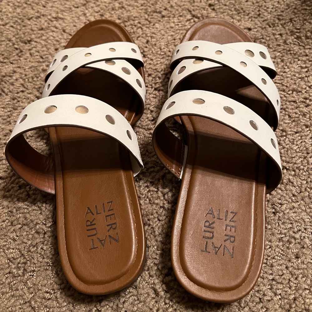 Naturalizer Slides
